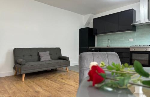 Bromley North House | Lovely room in Bow -2