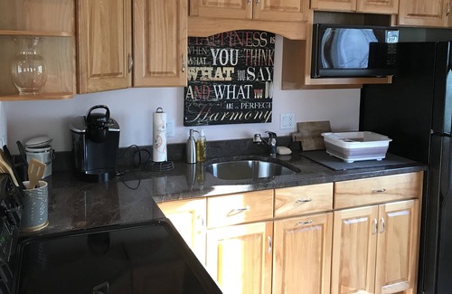 Rye Apartment | Lovely Rye studio apt for two 5 min Walk to beach!