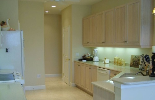 Palmer Ranch Condo | Lovely Sarasota Getaway: Palmer Ranch Gated Community, 2 bdrms, 2 baths