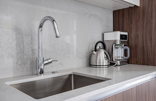 Seaport District Apartment | Lovely Seaport 1BR w/Gym, Pool, W/D, near ICA, by Blueground