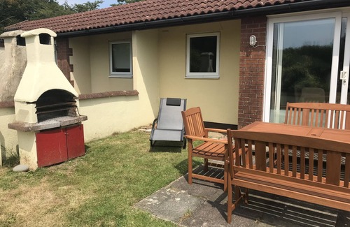 Bude House | Lovely Self Catering Holiday Bungalow in North Cornwall - Sleeps 4