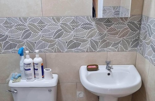 Mahaut Apartment | Lovely, Serene and convenient 1 bedroom apartment