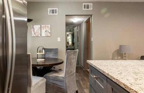 Lindridge-Martin Manor Apartment | Lovely Space, close to everything