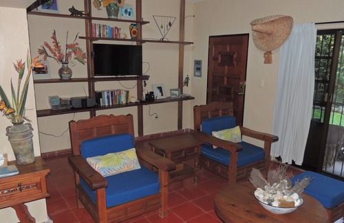 Colonia Andres House | Lovely Spacious 2 Bedroom 2 Bath Home