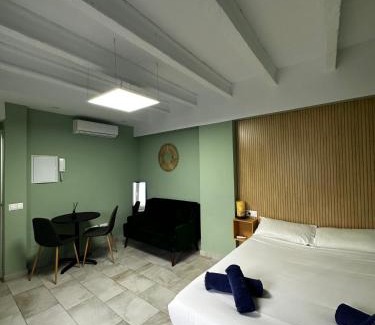 Perchel Norte Apartment | Lovely studio apartment with terrace