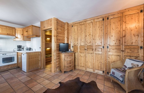 Val Claret Apartment | LOVELY STUDIO CABINE SKI IN and SKI OUT IN VALCLARET
