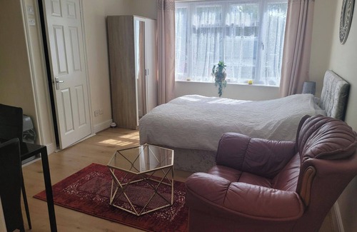 Reading House | Lovely Studio in Town Centre