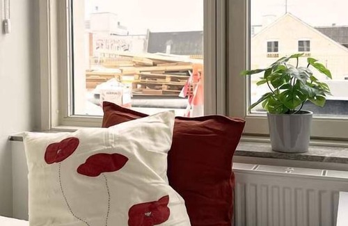 København NV Apartment | Lovely Studio w kitchen