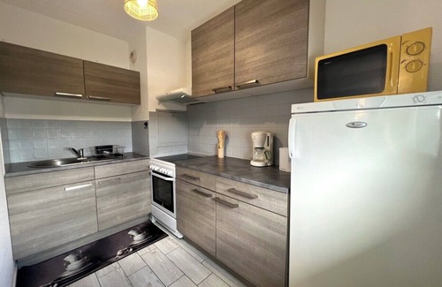 Gradignan Apartment | Lovely studio with balcony