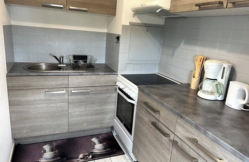 Gradignan Apartment | Lovely studio with balcony