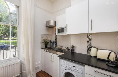 Somers Town Apartment | Lovely Studio with park view in Camden Kings Cross Zone1