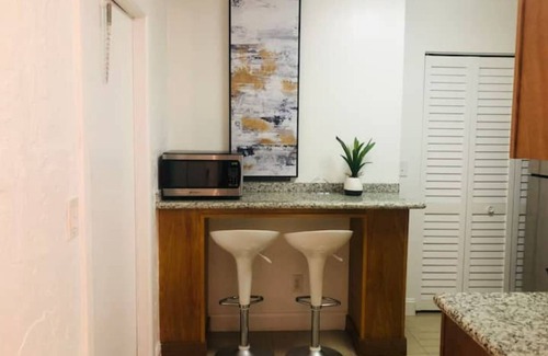 Wellington Apartment | Lovely suite in the heart of Welligton minutes away from WEF