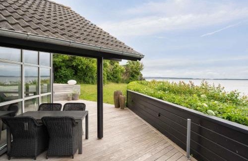 Egsmark Strand House | Lovely Summer House With A View And Outdoor Spa