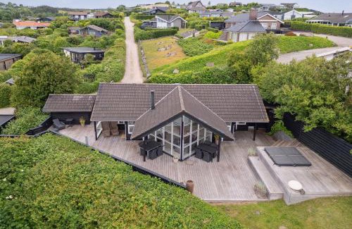 Egsmark Strand House | Lovely Summer House With A View And Outdoor Spa