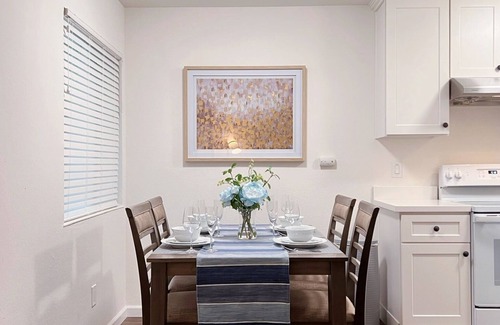 Central Berkeley Apartment | Lovely,Super Convenient 2B1b Apartment, Berkeley