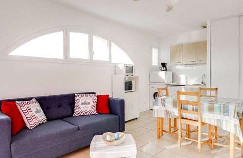 Biscarrosse Plage Apartment | Lovely T3 apartment 50m from beach, balcony, parking, for 4