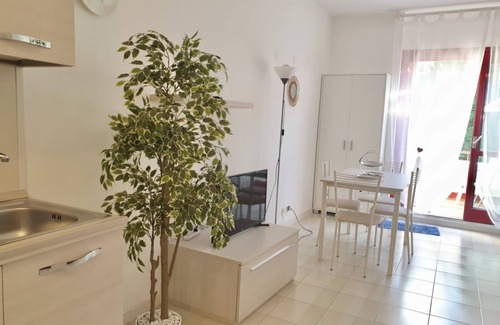 Marina di Bibbona Apartment | Lovely three-room apartment sleeps 6 in Marina di Bibbona near the sea