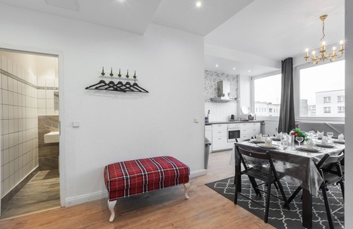Schoeneberg Apartment | Lovely Three Room Apartment