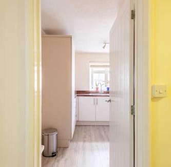 Cirencester Apartment | Lovely Town Centre 1 Bed Nr Country & River Walks