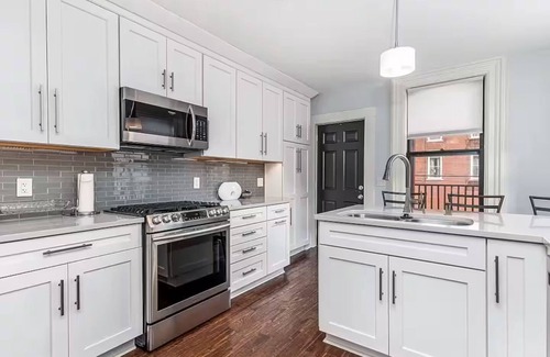 Dubuque House | Lovely Victorian Row House in Dubuque's Cultural Corridor