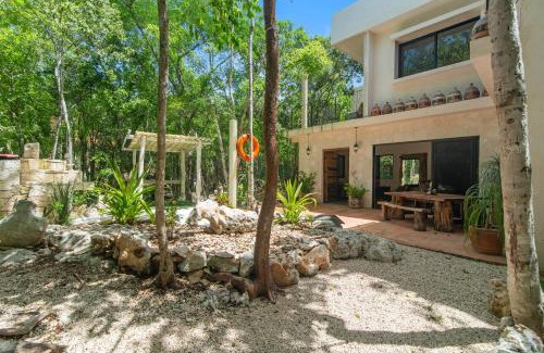 Chemuyil House | Lovely Villa 1-BR Villa Miguel