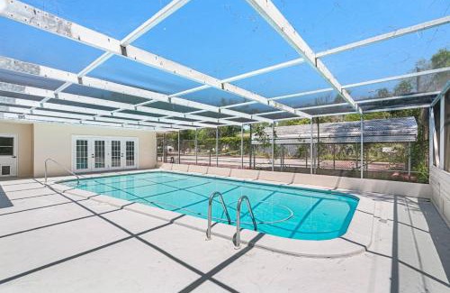 Clearwater Villa | Lovely Villa Home Pool Disney Adventure