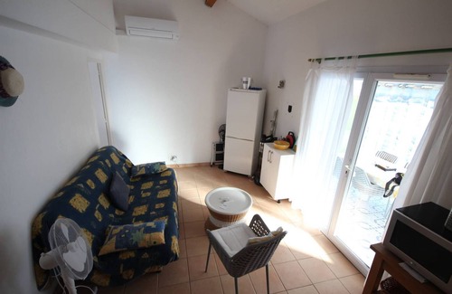 Portiragnes-Plage House | Lovely Villa located in a secured residence with AIRCO, 2 bedrooms, for 5 people, Wifi, 200m.