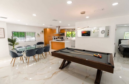North Miami Beach Villa | Lovely Villa w/a Chill Covered Terrace+Grill & Cool Games