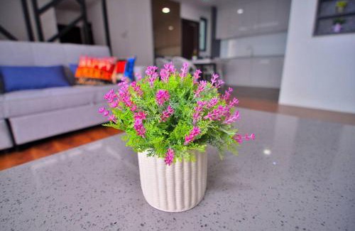 Kuching Apartment | Lovely VivaMall City View with 2 Card LV12