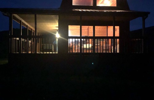 Christiana Cabin | Lover's Cabin on The Appalachians