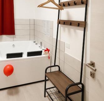 Tiburtino Apartment | Lovers' Nest - Spa Apartment