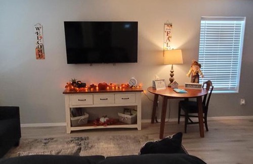 Roswell House | Loving, cozy and peaceful 2 bedroom home