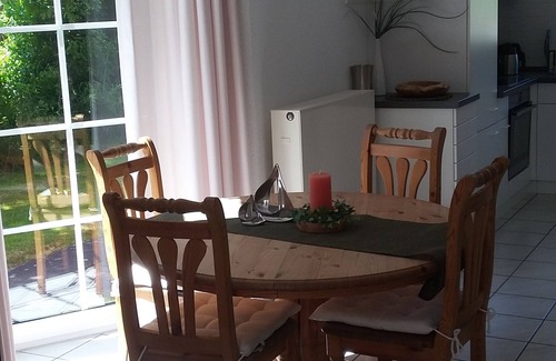 Neßmersiel House | Lovingly furnished, family-friendly holiday home with WiFi and beach chair