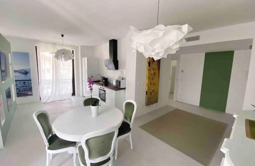 Stresa Apartment | LovingStresa2 renovated apartment in the city center