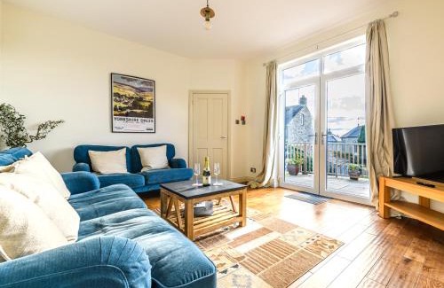 Austwick House | Low Bank