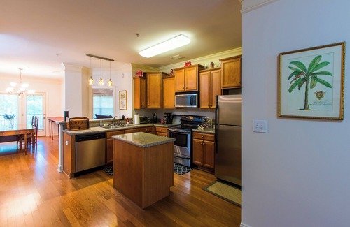 Athens Condo | Low Country Dawg House | Stunning Walking Trails!