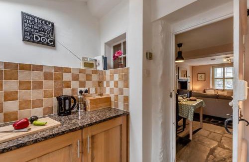Grange-over-Sands House | Low Dog Kennel