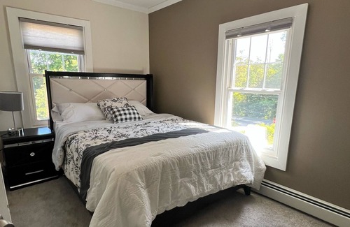 Washingtonville Villa | Low key 3 bedroom 1 acre villa with a pool !!