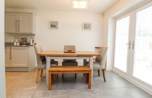 Chipping Cottage | LOW ORCHARD HOUSE, family friendly, with open fire in Chipping