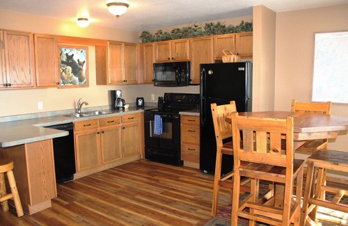 Eagle River Condo | Lower, beach view 2 bedroom @ Wild Eagle Lodge