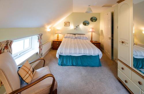 Llangeler House | Lower Cottage Newcastle Emlyn