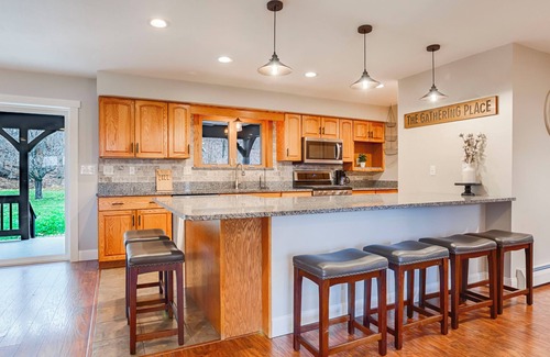 Lodi House | Lower Lake Retreat: Pet Friendly + Hot Tub + Game Room!
