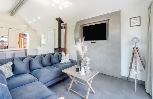 Coton in the Elms House | Lower Peastocking