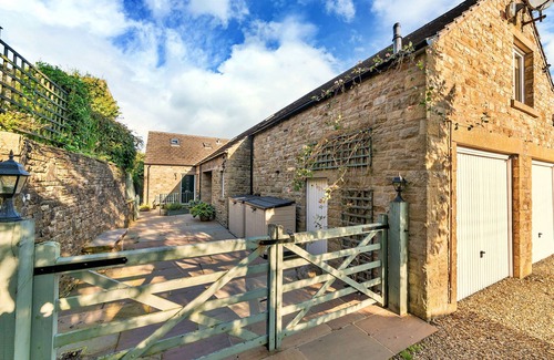Hawes House | Loxley House by Interhome