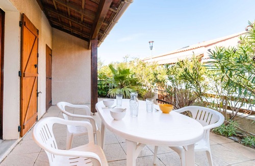 Les Ayguades House | LS204 : 2-bedroom villa in GRUISSAN, with pool in the residence