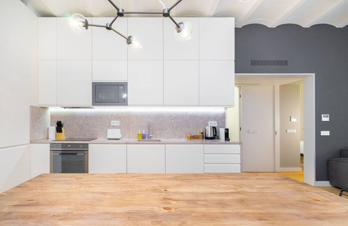 Bairro Alto Apartment | LS48 Prime Location Upscale Apartment