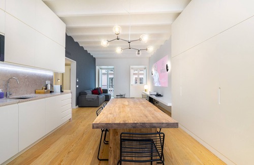 Bairro Alto Apartment | LS48 Prime Location Upscale Apartment