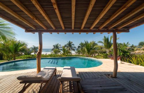 Santa Maria Colotepec Villa | Lu Iba