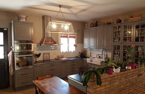 Pertuis Villa | Luberon, VILLA 6 PEOPLE with HEATED POOL, POOL HOUSE 1. 2 km from Pertuis