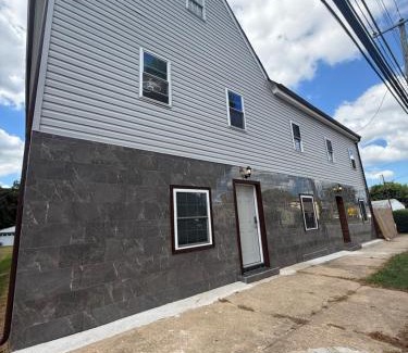 Petersburg House | Lucasinvestor LLC